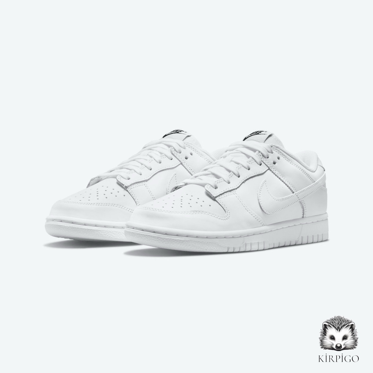 Nike Dunk Low ‘Triple White’